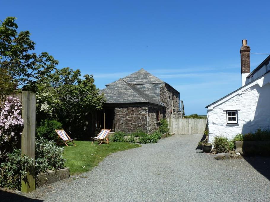 Lower Tresmorn Farmhouse Crackington Haven 外观 照片